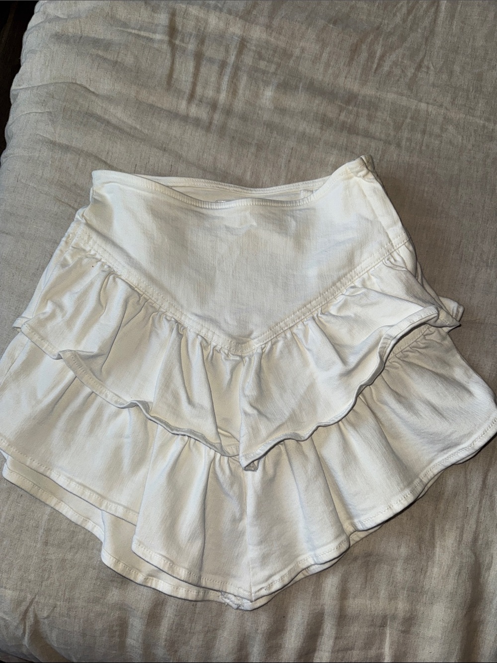MOTHER White Ruffle Tiered Skort